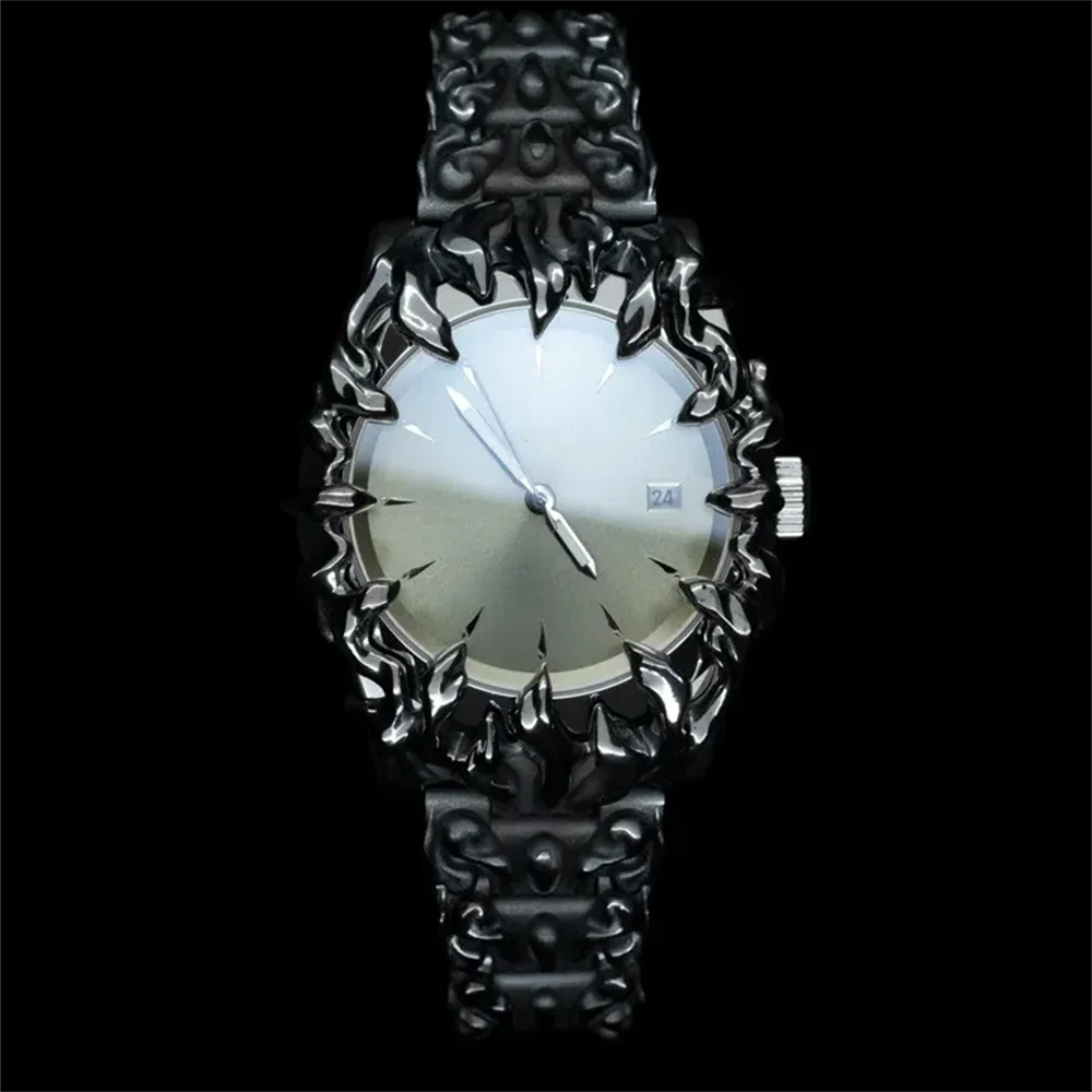 heterosexual claw Uhr alabaster retro Y2K