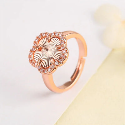 Blumenförmiger Einstellbarer Ring mit Emaille-Inlay und Zirkonia