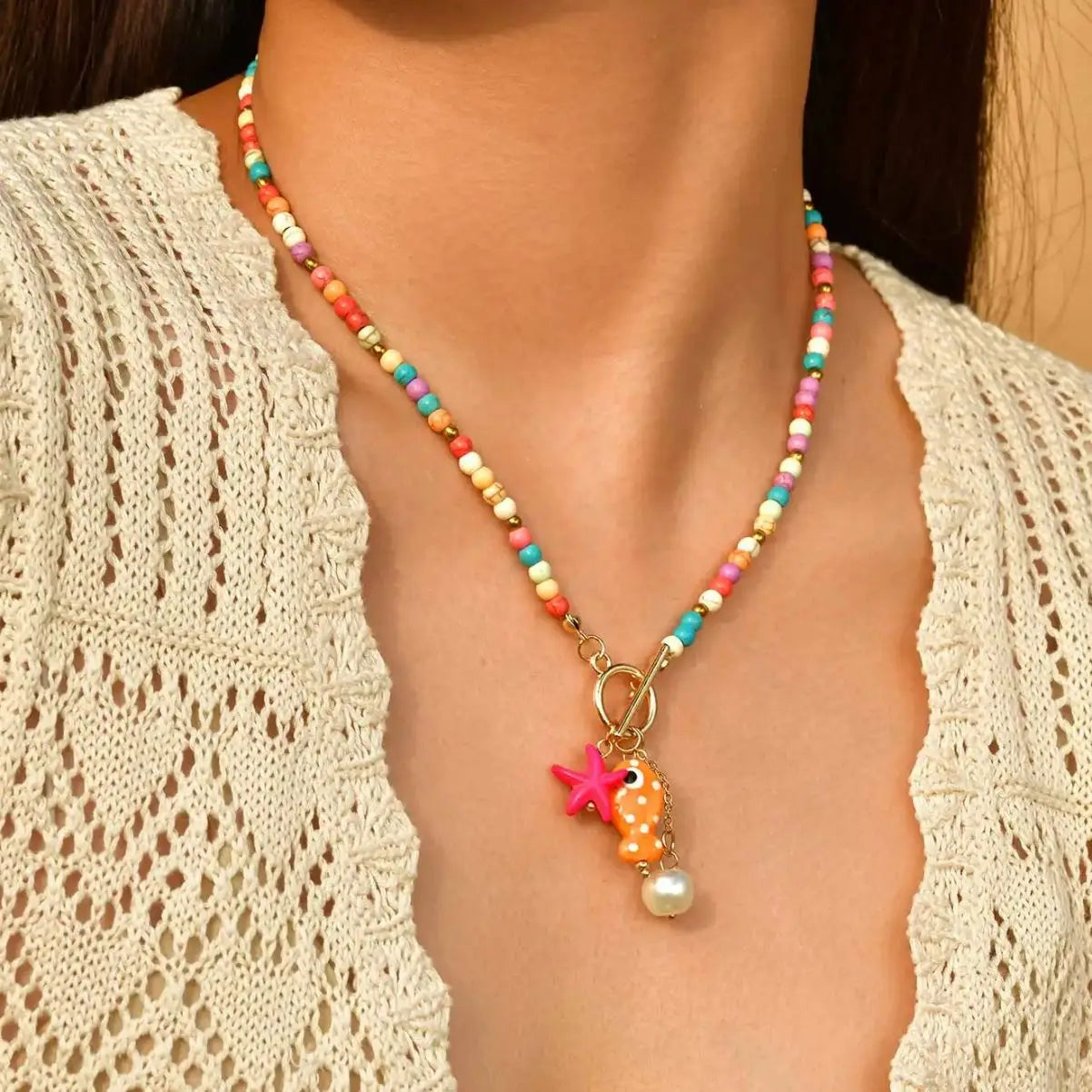 Boho Halskette mit bunten Perlen & Meeres-Charme – Fisch & Seestern Anhänger